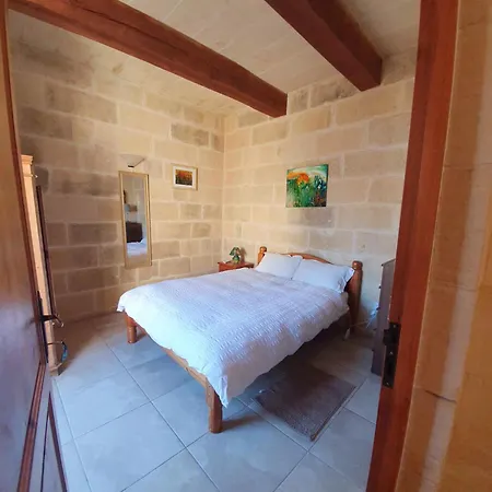 Arthome - Guest Apartament *