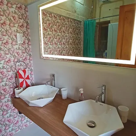 Arthome - Guest Għarb